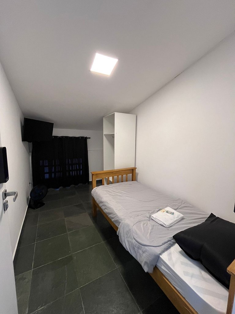 Quarto Individual 140