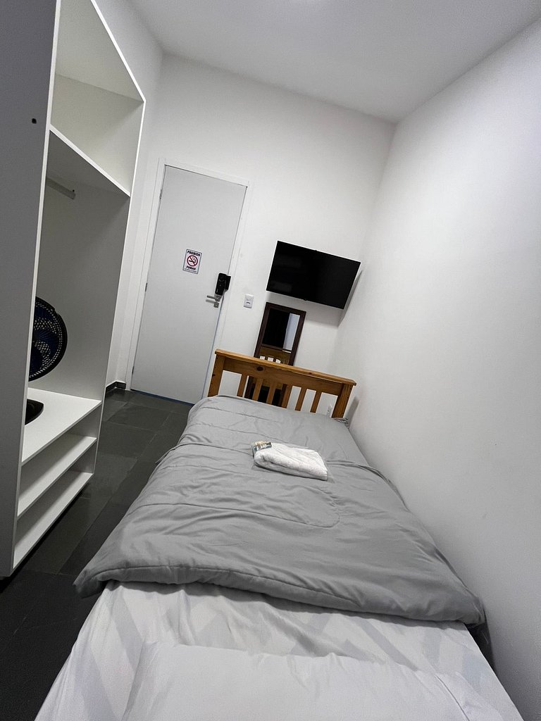 Quarto Individual 142
